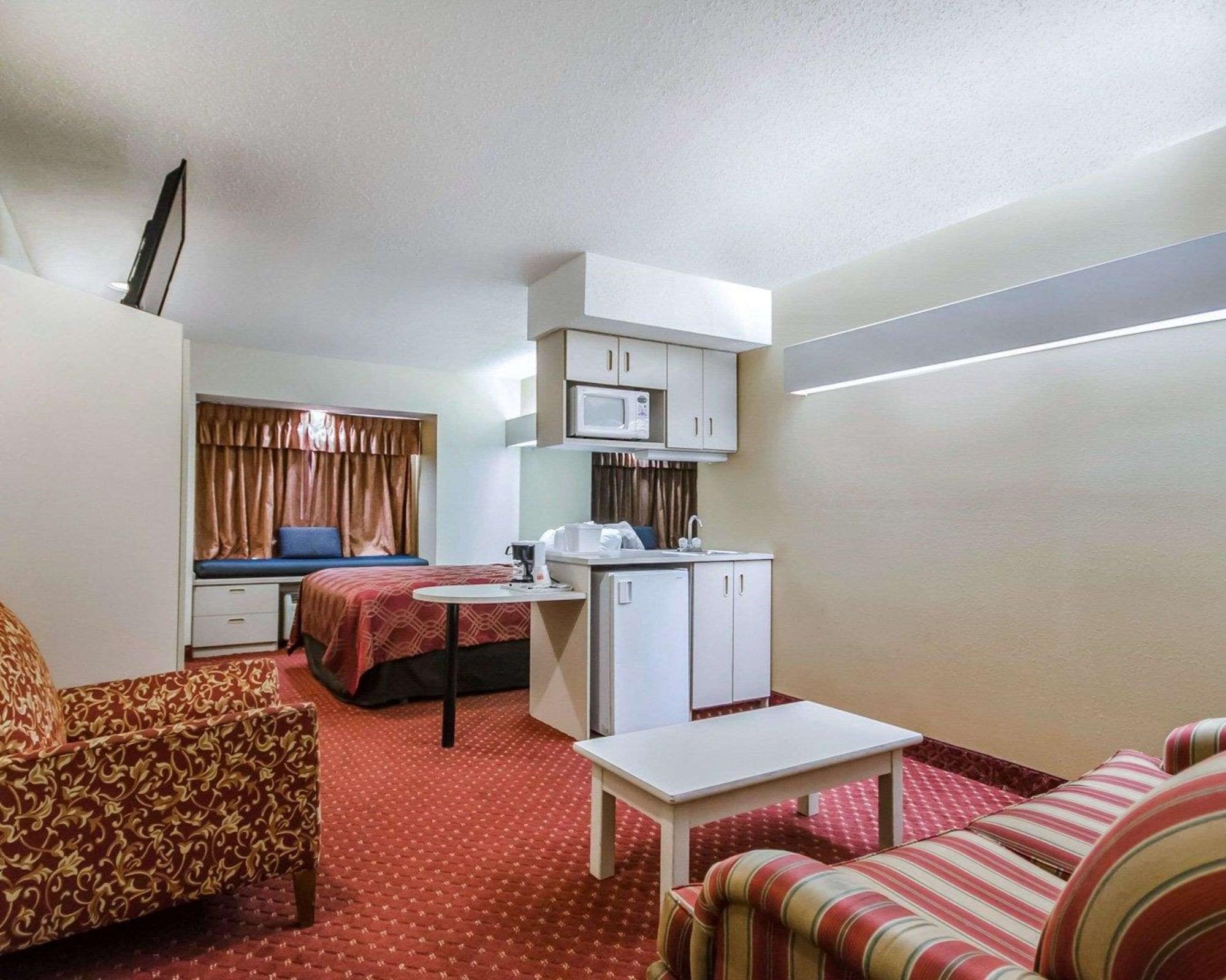 Econo Lodge Inn & Suites Evansville Stevenson Exterior foto