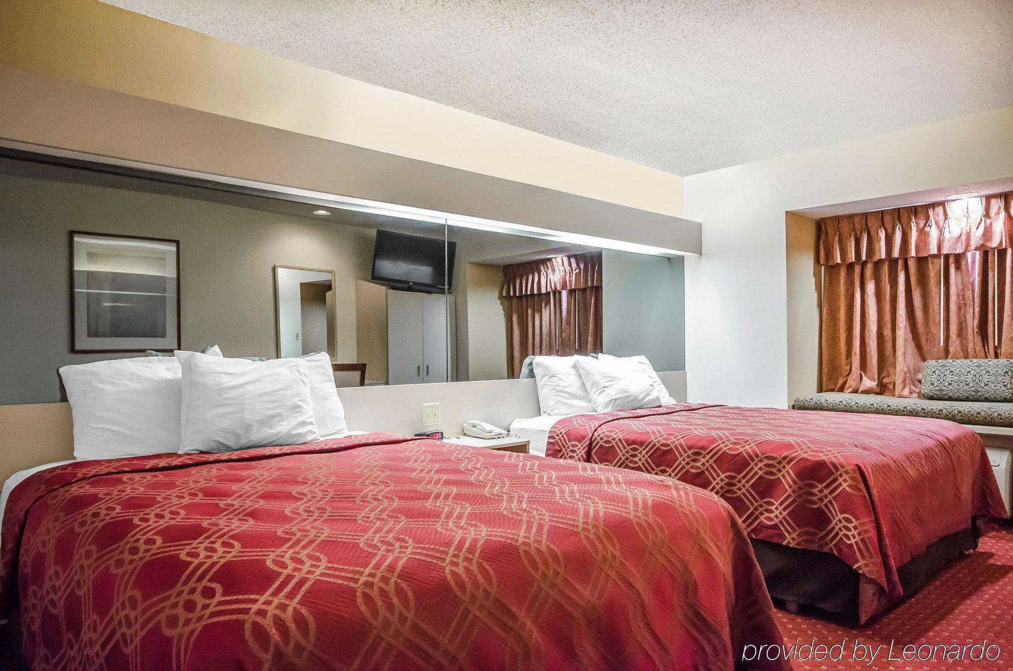 Econo Lodge Inn & Suites Evansville Stevenson Exterior foto
