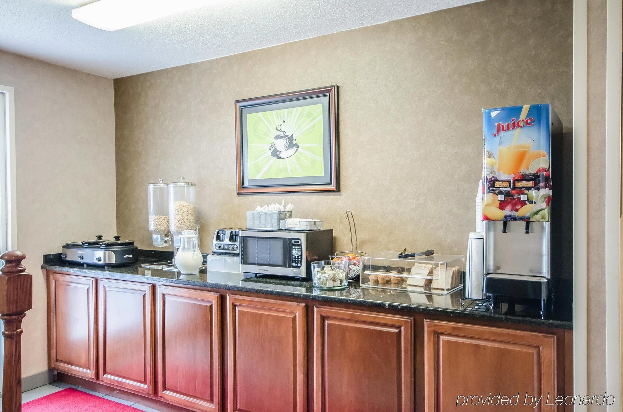 Econo Lodge Inn & Suites Evansville Stevenson Exterior foto