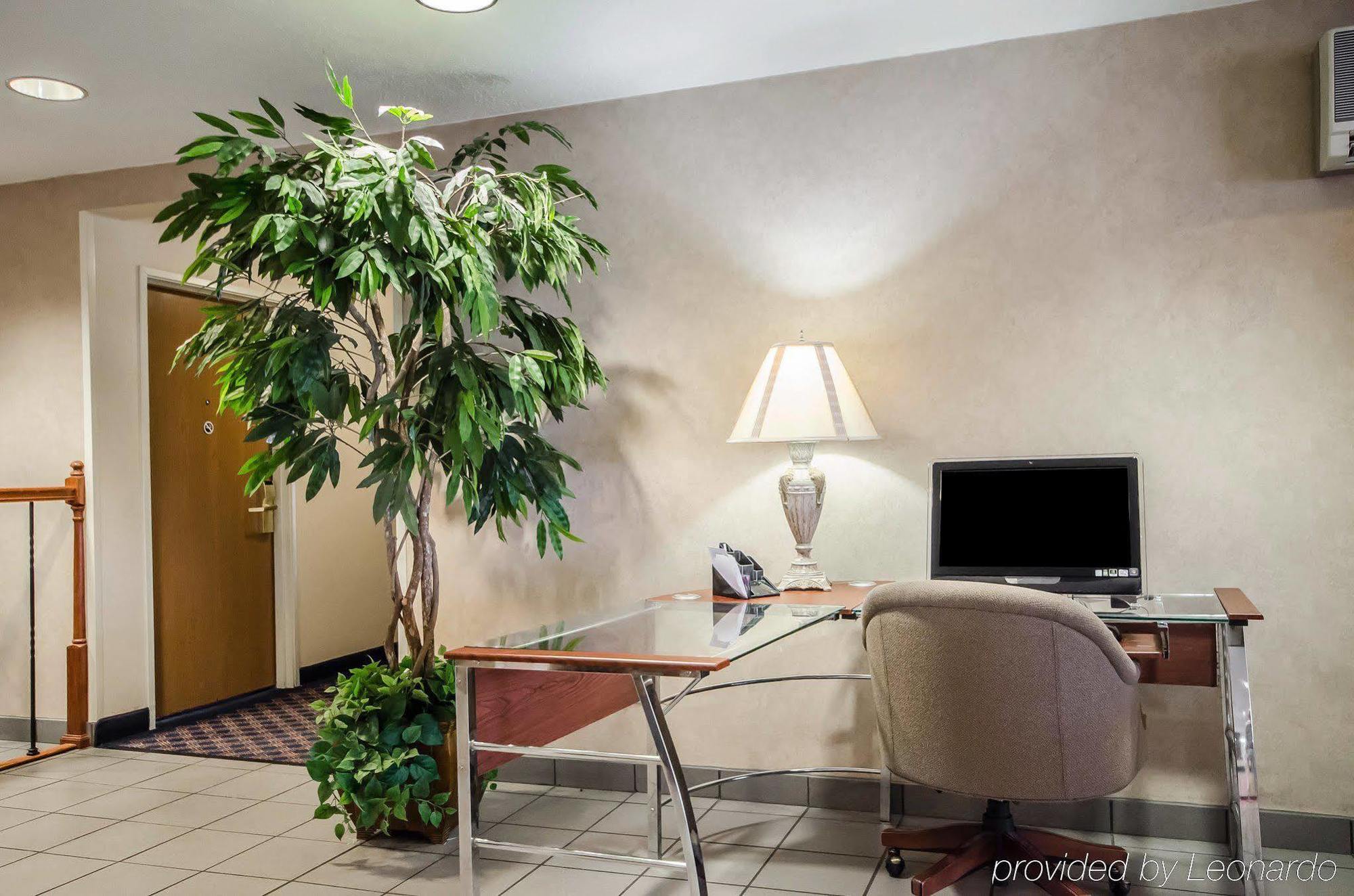 Econo Lodge Inn & Suites Evansville Stevenson Exterior foto